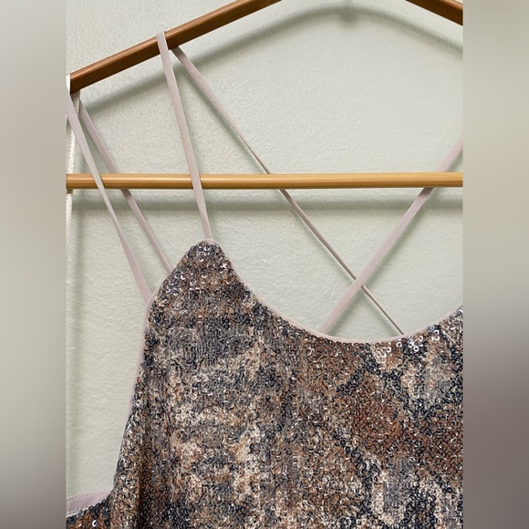 NWT ASTR Python Print Sequin Tank, Sz M - Picture 4 of 8
